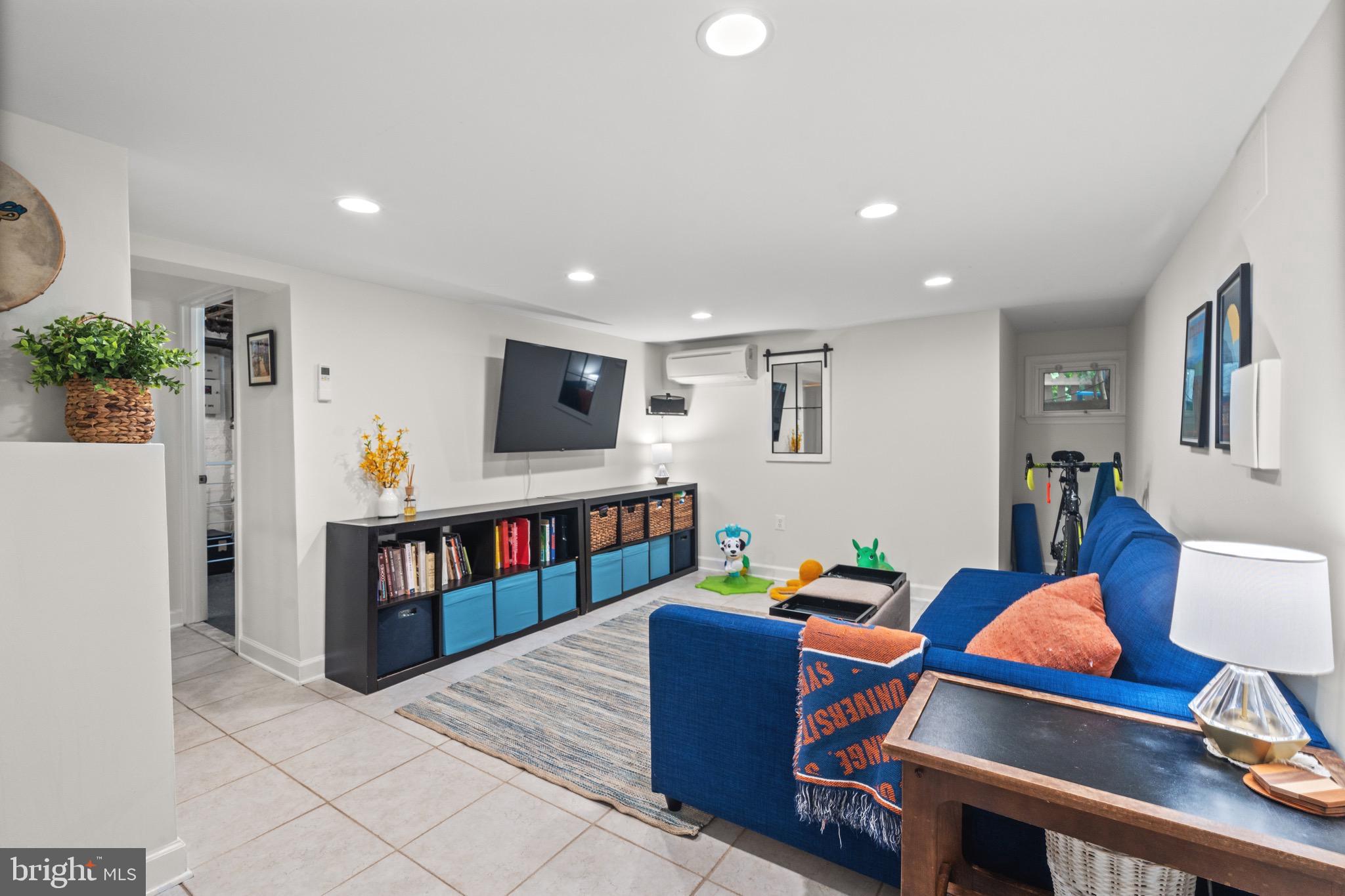 804 Russell Road Alexandria, VA 22301 - Photo 20 of 32 Lower level rec room