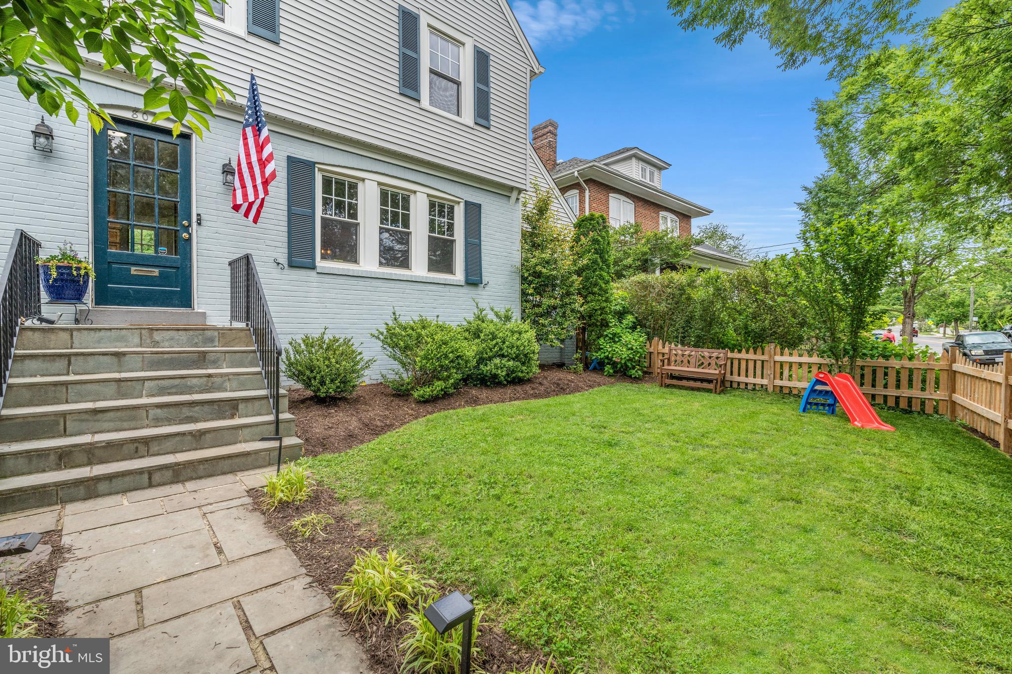 804 Russell Road Alexandria, VA 22301 - Photo 3 of 32