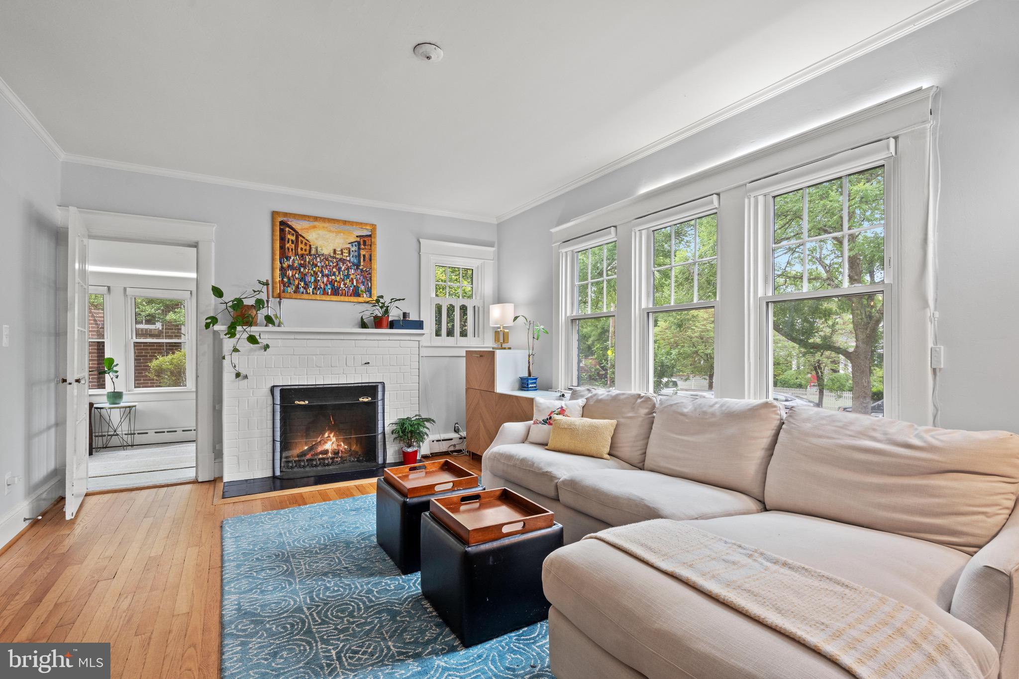 804 Russell Road Alexandria, VA 22301 - Photo 5 of 32 Living room with wood-burning fireplace