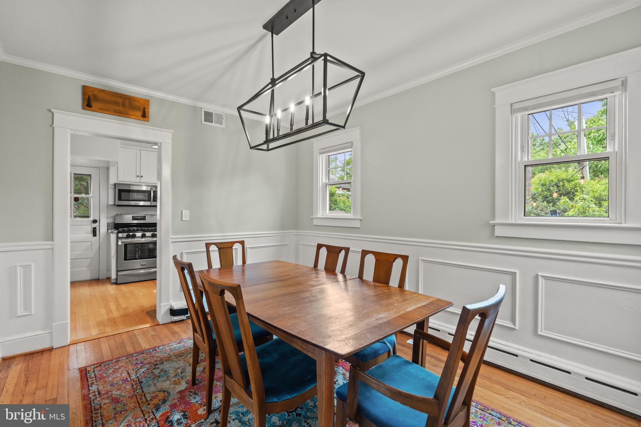 804 Russell Road Alexandria, VA 22301 - Photo 10 of 32 Dining Room