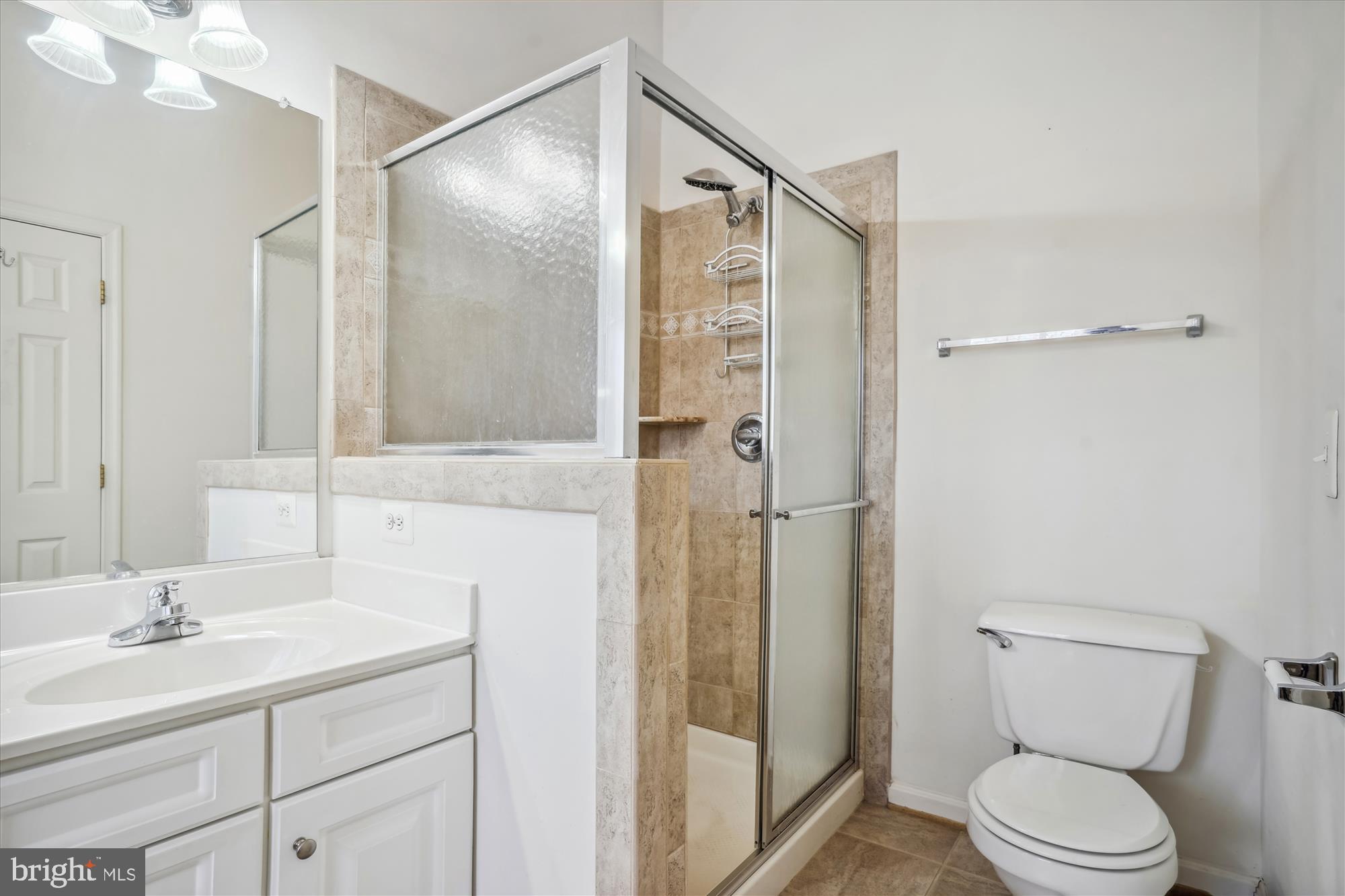 8427 Carmela Circle Springfield, VA 22153 - Photo 31 of 48 Primary Bath