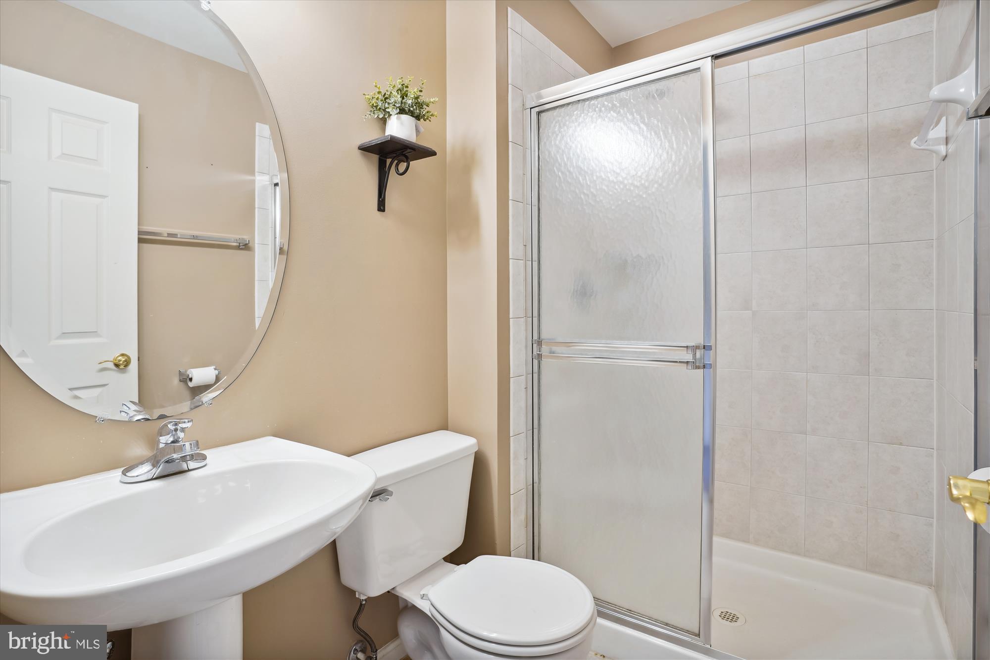 8427 Carmela Circle Springfield, VA 22153 - Photo 45 of 48 Bath