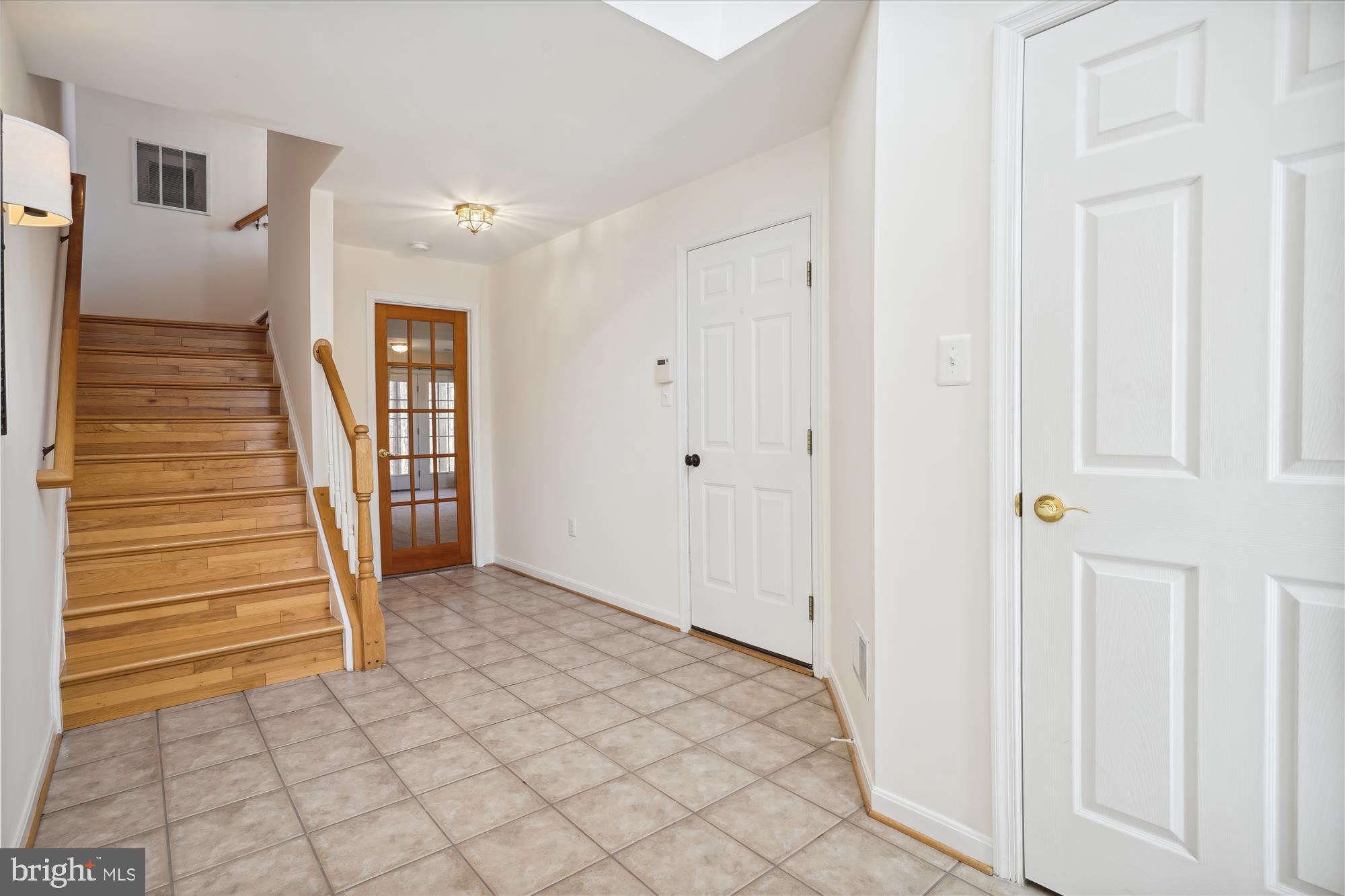 8427 Carmela Circle Springfield, VA 22153 - Photo 5 of 48 Foyer