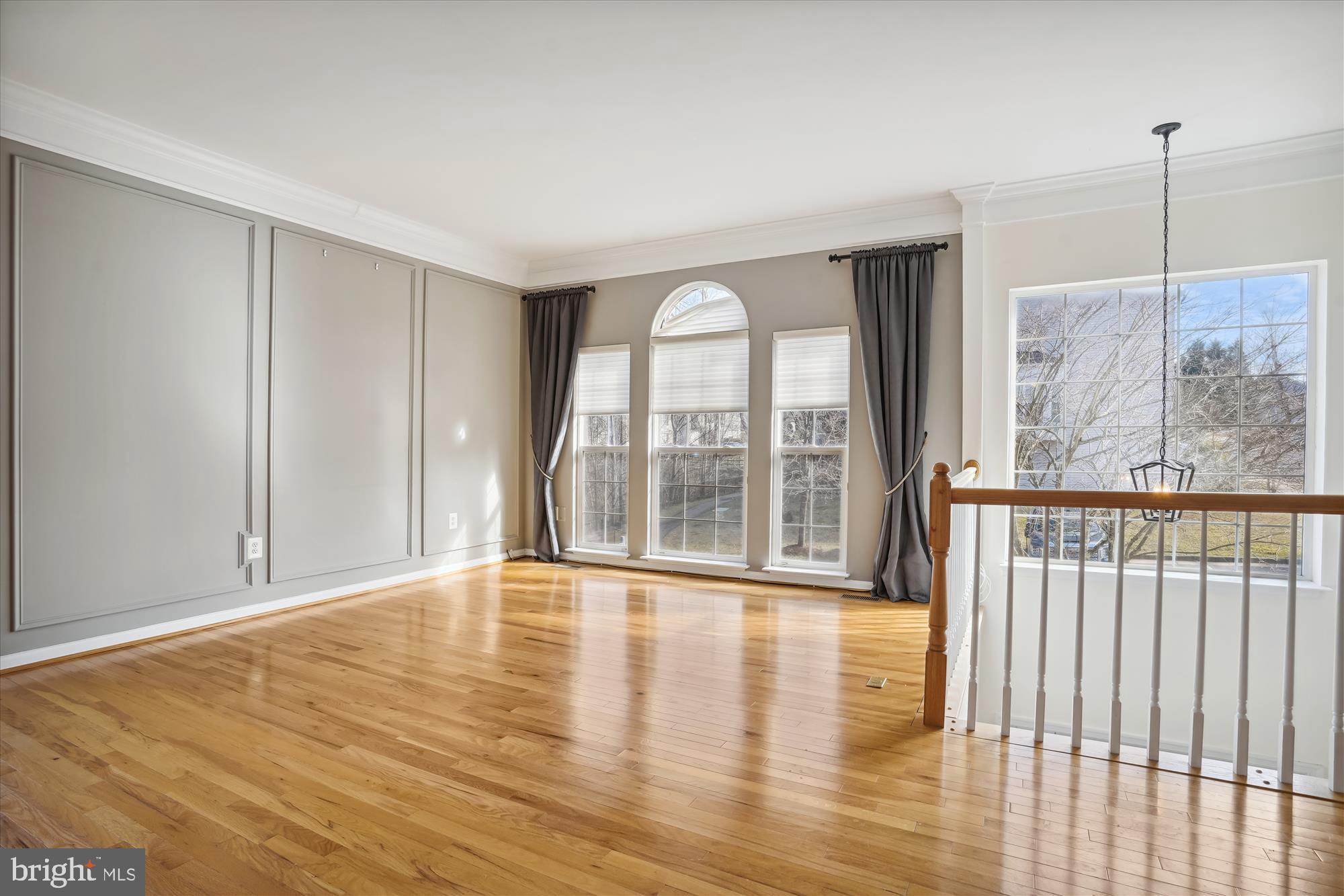 8427 Carmela Circle Springfield, VA 22153 - Photo 7 of 48 Living Room