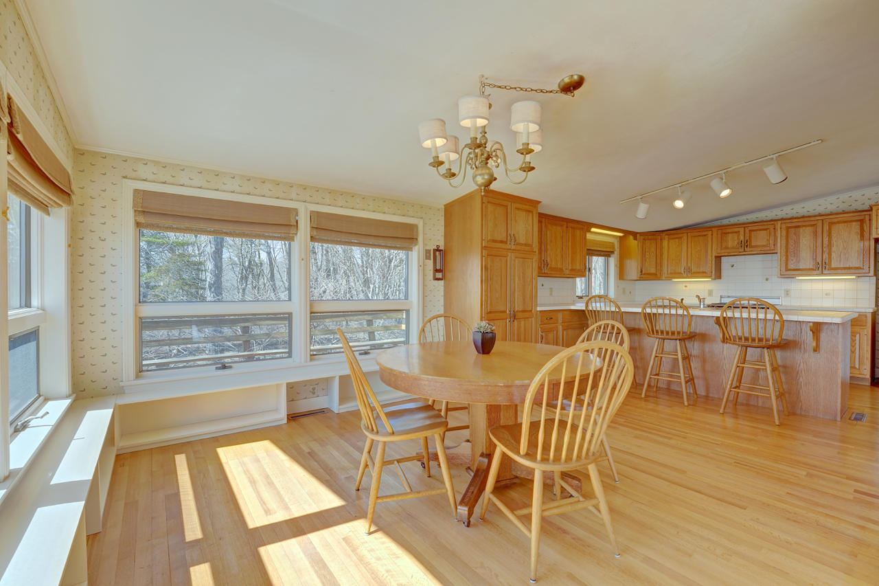 112 Goodwin Road Kittery, ME 03905 - Photo 12 of 37 010