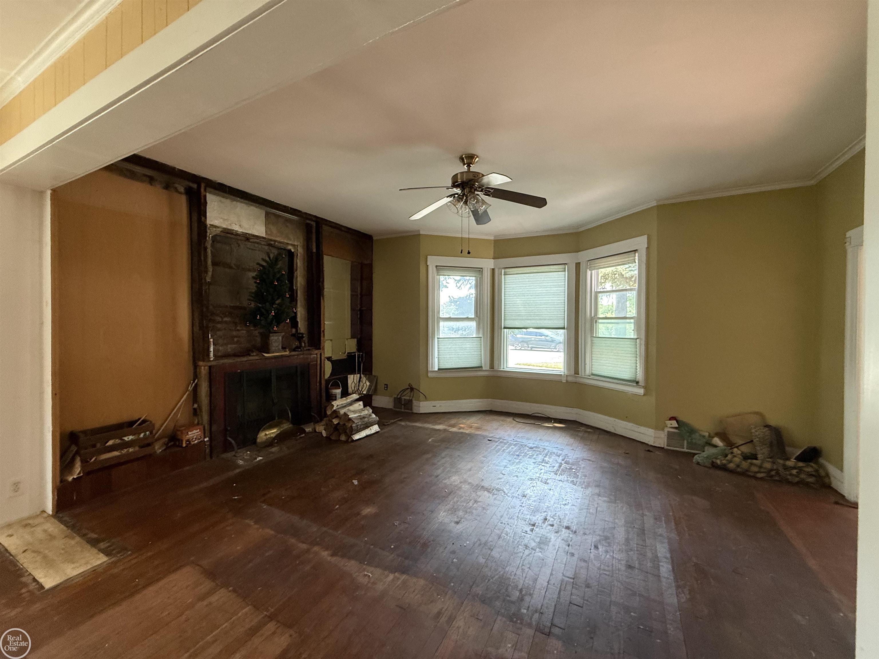 17441 East 11 Mile Road Roseville, MI 48066 - Photo 8 of 18 50215058-9aee8efe-2ab7-42de-89e8-eb823018c052.JPG
