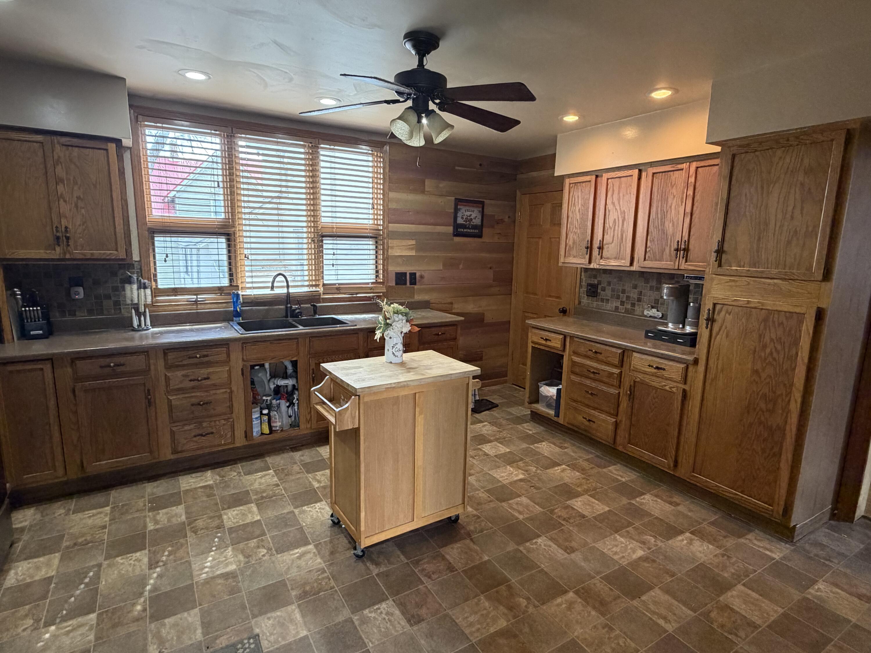 615 South Spring Street Beaver Dam, WI 53916 - Photo 6 of 30 Kitchen