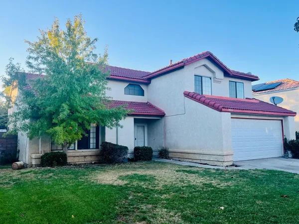 $2,799 | 44339 Fenner Avenue, Lancaster, CA 93536