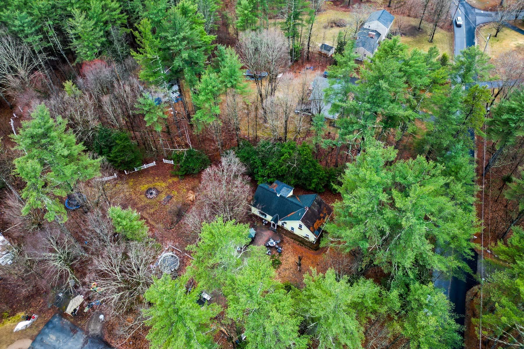 8 Wilson Hill Road Merrimack, NH 03054 - Photo 2 of 36 Gallery Image 2