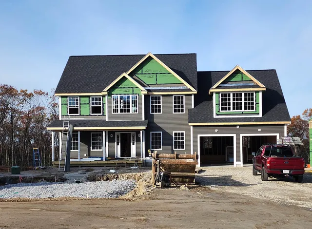 $1,120,000 | 52 Daniel Road, Derry, NH 03038