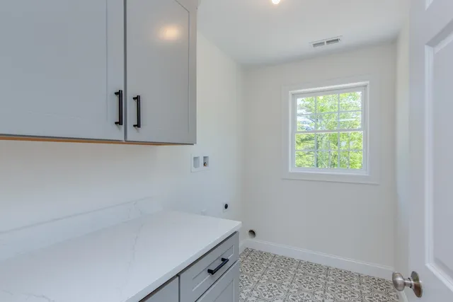 $1,120,000 | 52 Daniel Road, Derry, NH 03038