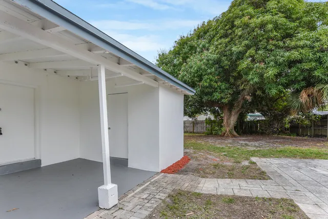 $385,000 | 1560 Northeast 43rd Street, Pompano Beach, FL 33064