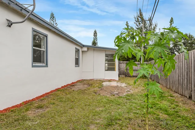 $385,000 | 1560 Northeast 43rd Street, Pompano Beach, FL 33064