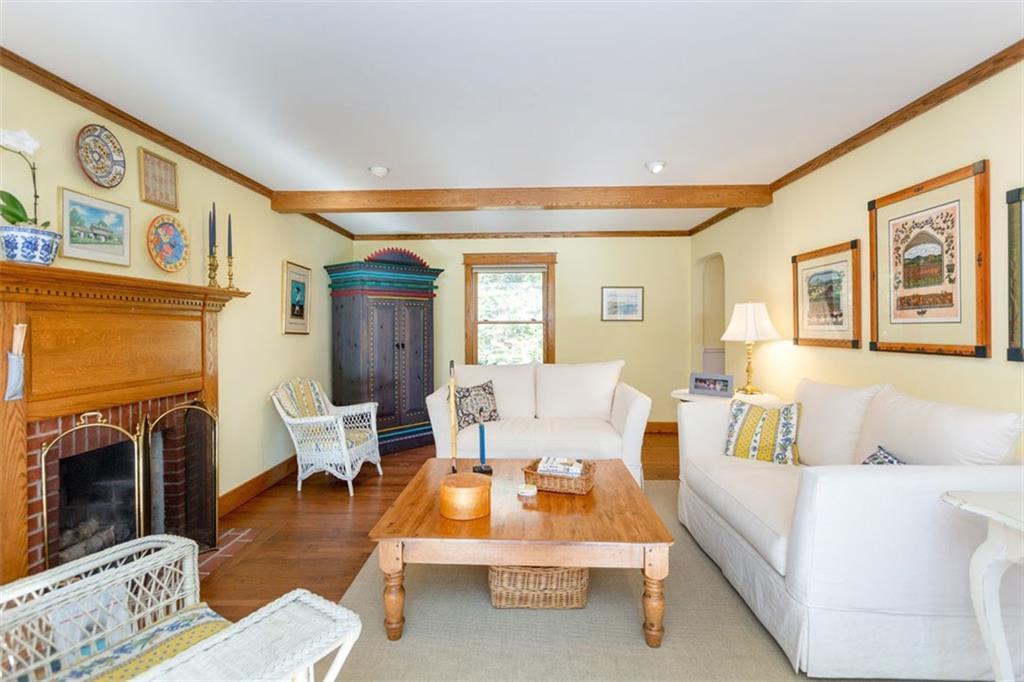 70 Gurnet Landing Road Harpswell, ME 04079 - Photo 15 of 35 Living Room