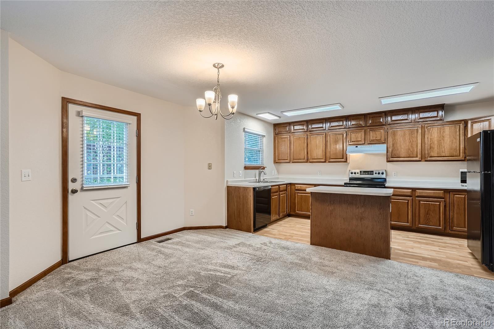 12079 Ivy Circle Brighton, CO 80602 - Photo 5 of 28