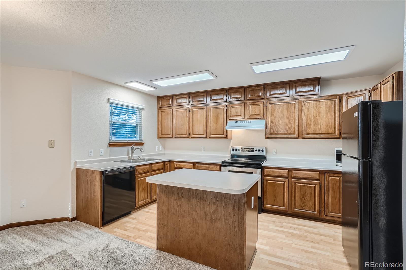 12079 Ivy Circle Brighton, CO 80602 - Photo 7 of 28