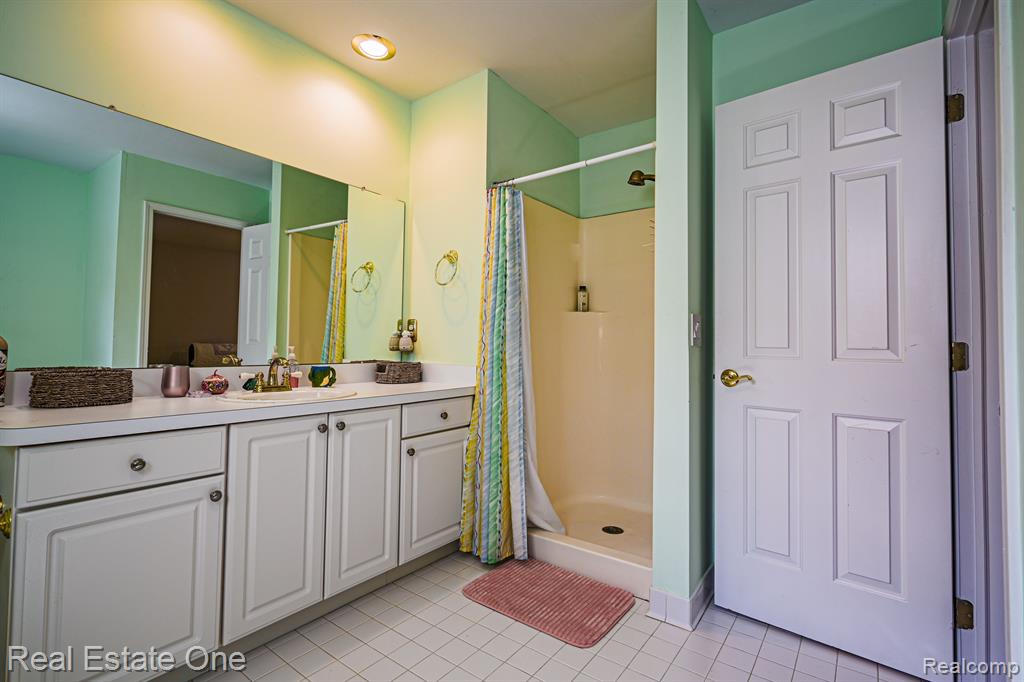 6612 Pond View Road Clarkston, MI 48346 - Photo 36 of 39