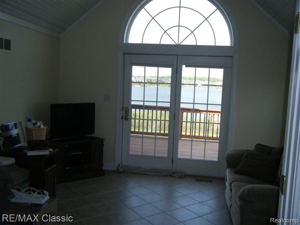 24829 Reeds Pointe Drive, Unit 25 Novi, MI 48374 - Photo 12 of 22 DSCF7304.JPG
