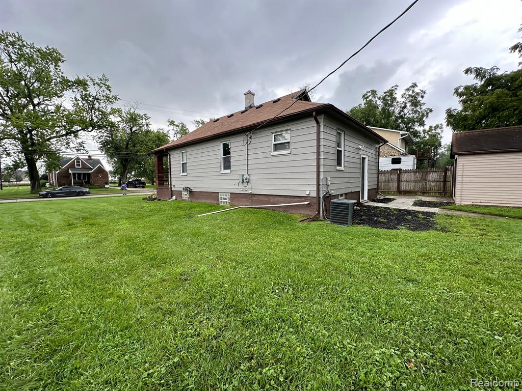 25821 Peter Kaltz Road Warren, MI 48091 - Photo 8 of 9 Gallery Image 8