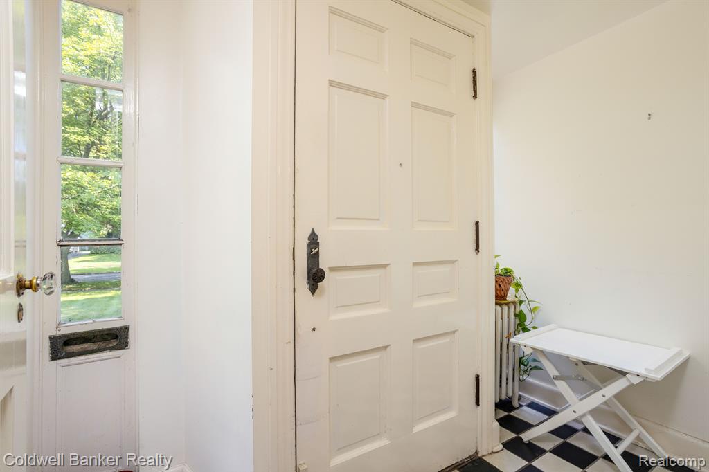 868 Whittier Road Grosse Pointe Park, MI 48230 - Photo 11 of 48
