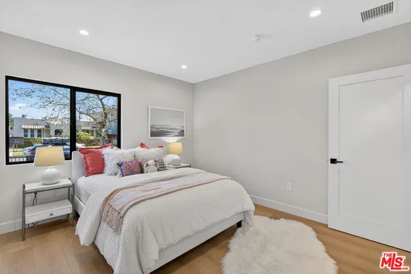 $1,349,000 | 2931 South Bronson Avenue, Los Angeles, CA 90018