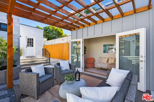 $1,349,000 | 2931 South Bronson Avenue, Los Angeles, CA 90018