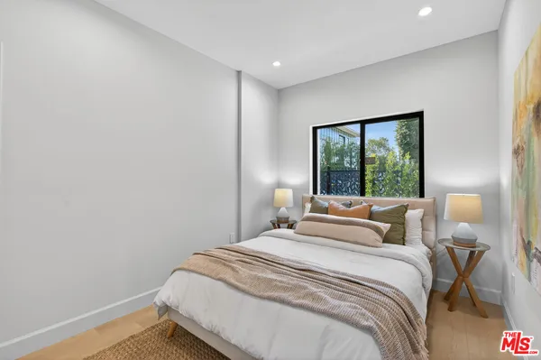 $1,349,000 | 2931 South Bronson Avenue, Los Angeles, CA 90018