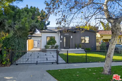 $1,349,000 | 2931 South Bronson Avenue, Los Angeles, CA 90018