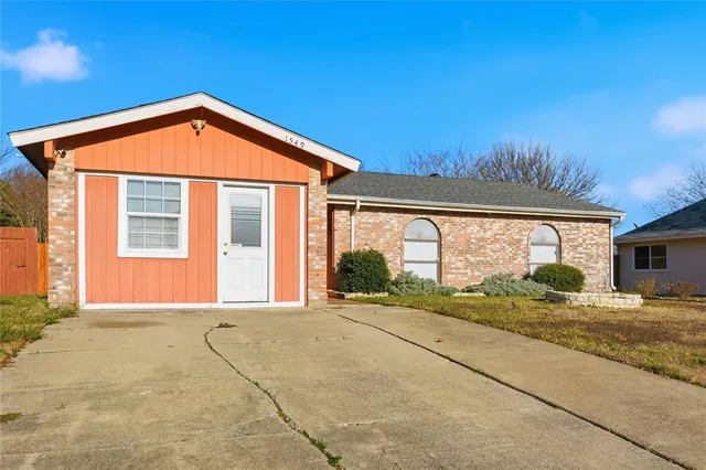 $2,350 | 1549 Bosque Drive, Garland, TX 75040