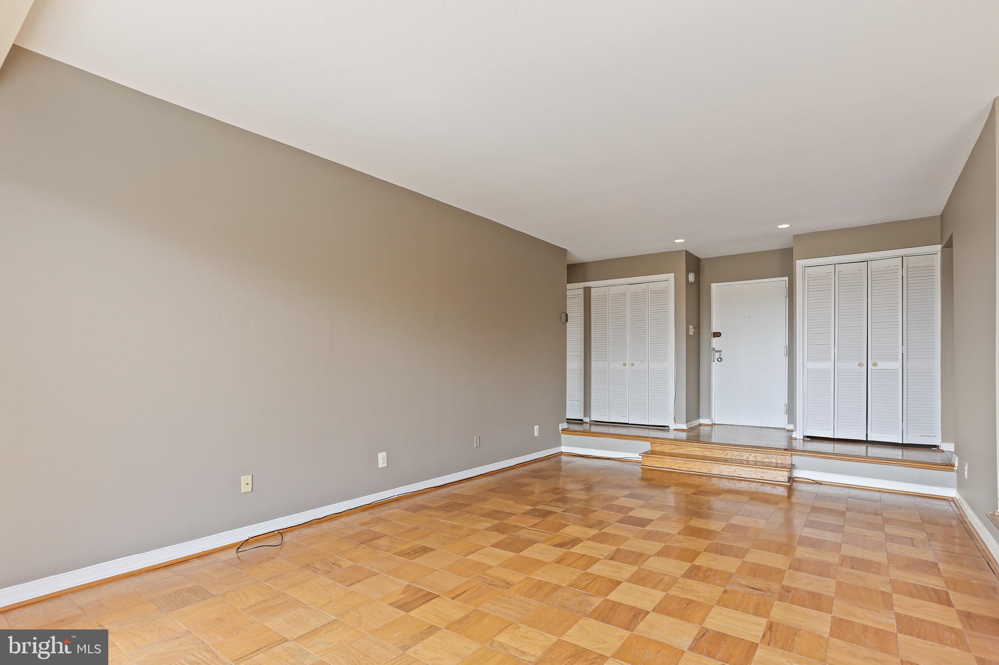 9900 Georgia Avenue, Unit 27708 Silver Spring, MD 20902 - Photo 13 of 32 Beautiful Parquet Floors