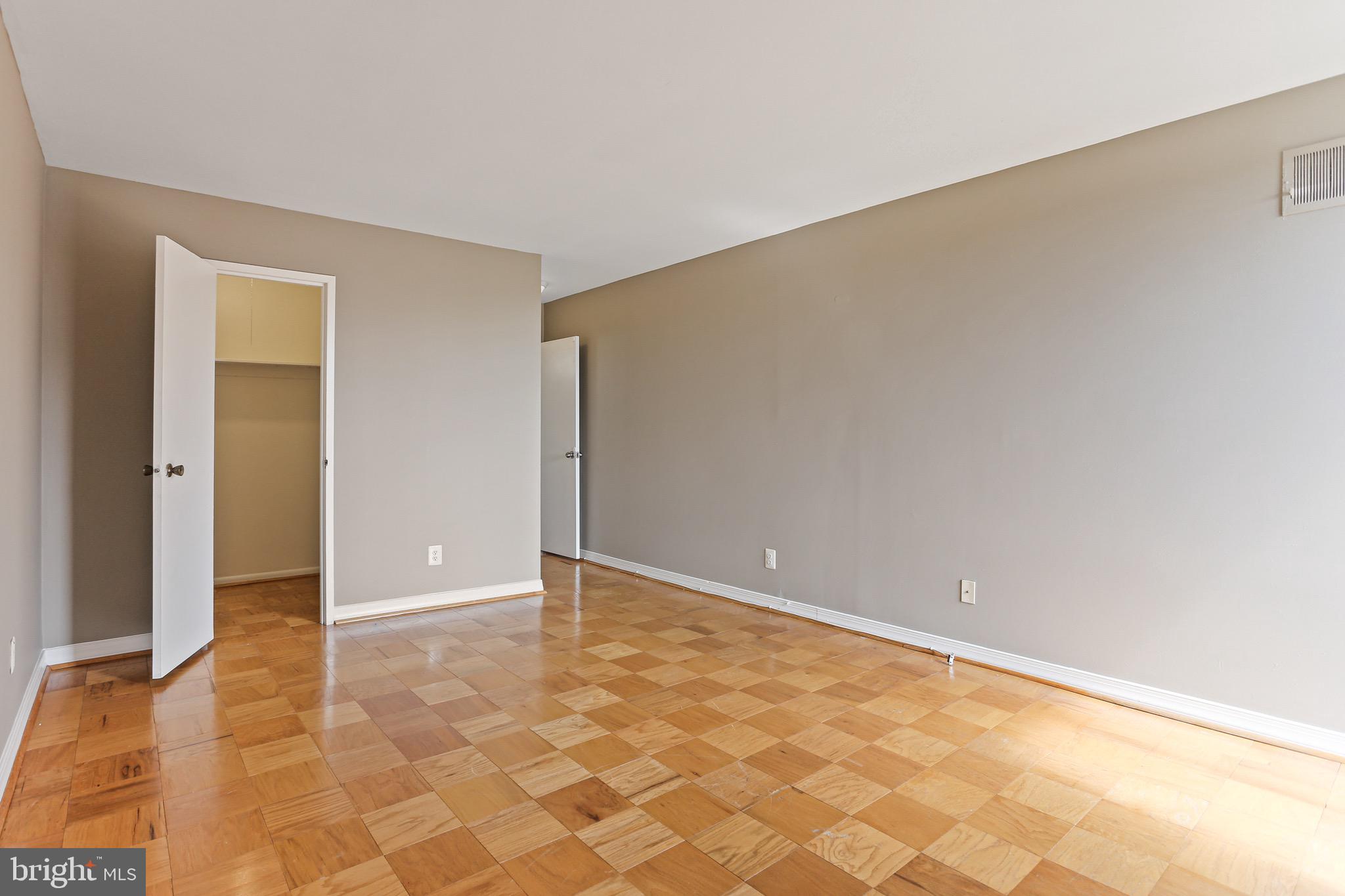 9900 Georgia Avenue, Unit 27708 Silver Spring, MD 20902 - Photo 16 of 32 Primary Bedroom