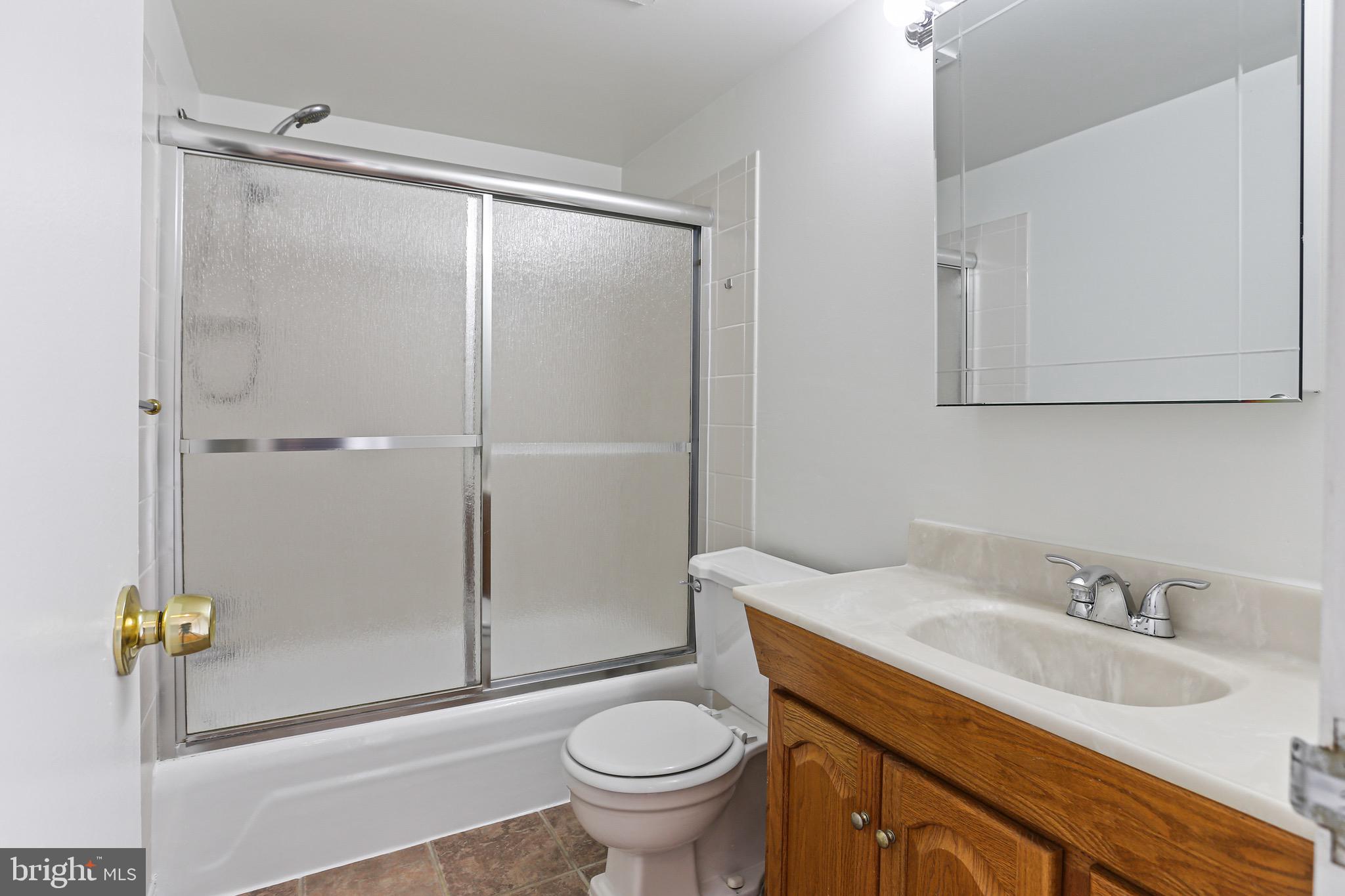 9900 Georgia Avenue, Unit 27708 Silver Spring, MD 20902 - Photo 20 of 32 Glass Doors on the Shower