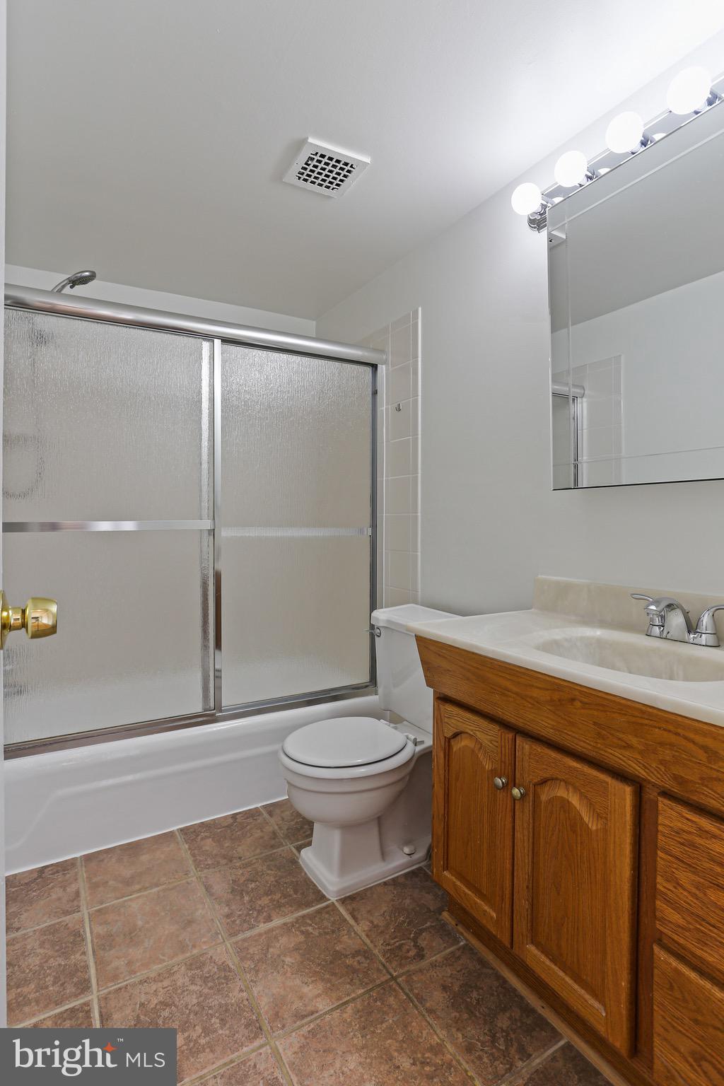 9900 Georgia Avenue, Unit 27708 Silver Spring, MD 20902 - Photo 21 of 32 Freshly Painted Throughout