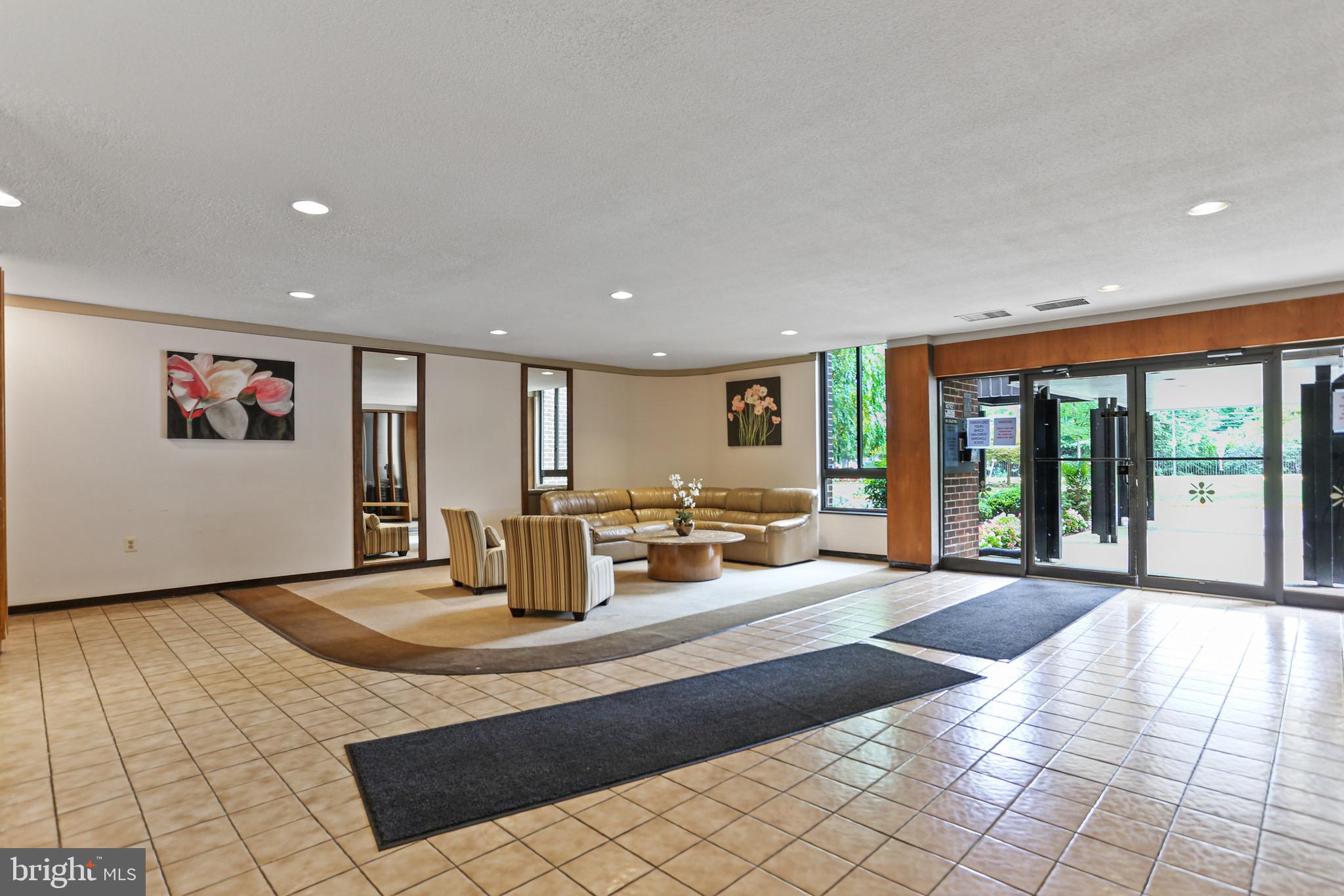 9900 Georgia Avenue, Unit 27708 Silver Spring, MD 20902 - Photo 5 of 32 Beautiful Lobby to Meet your Friends