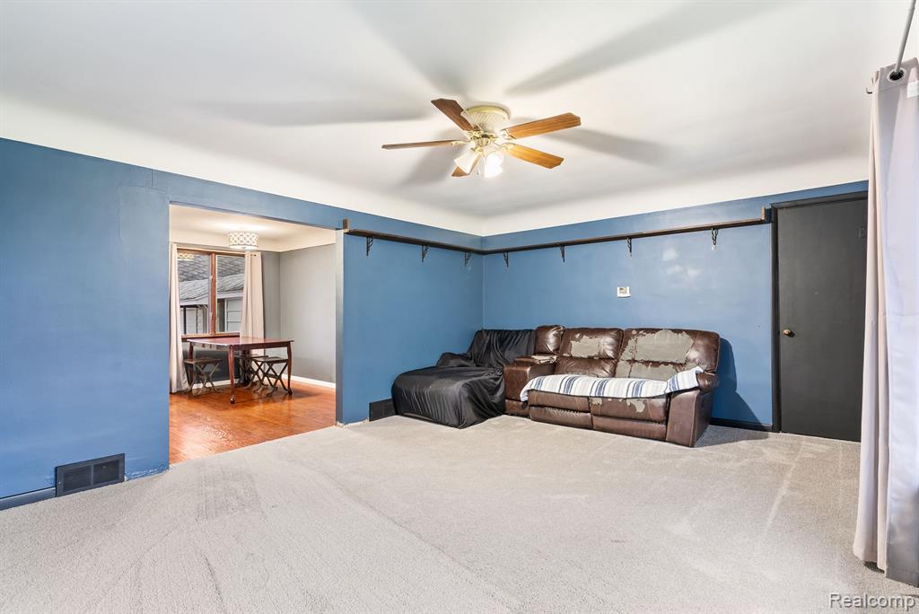 9786 Lansing Road Durand, MI 48429 - Photo 7 of 22 Gallery Image 7
