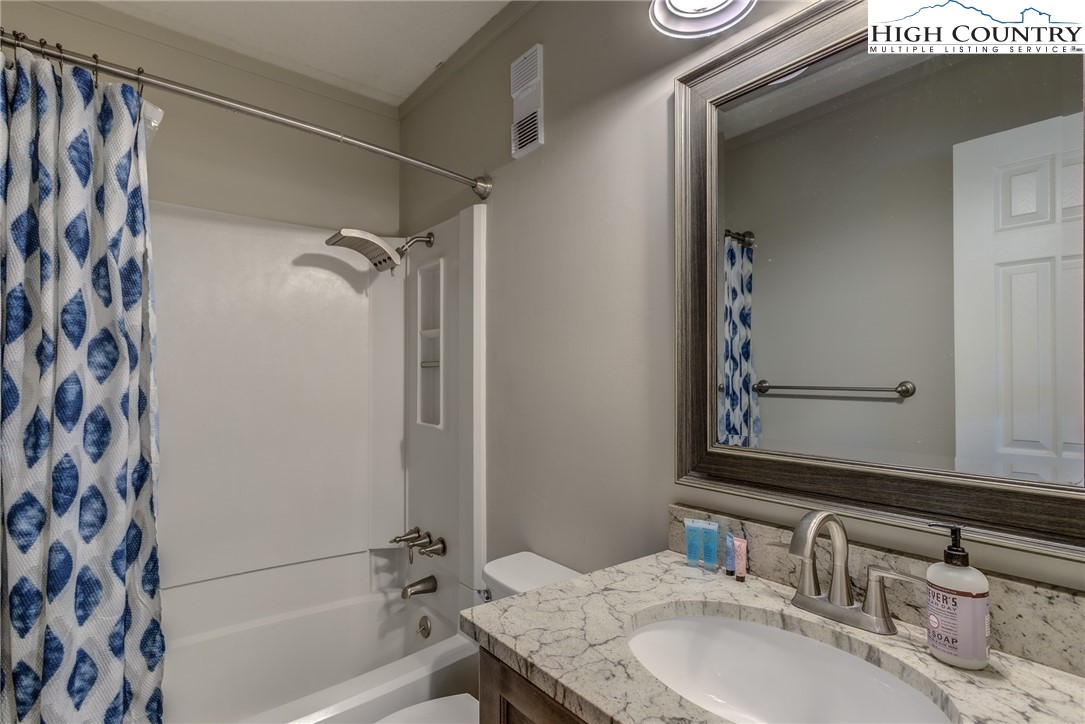 301 Pinnacle Inn Road, Unit 3107 Beech Mountain, NC 28604 - Photo 18 of 27 Gallery Image 18