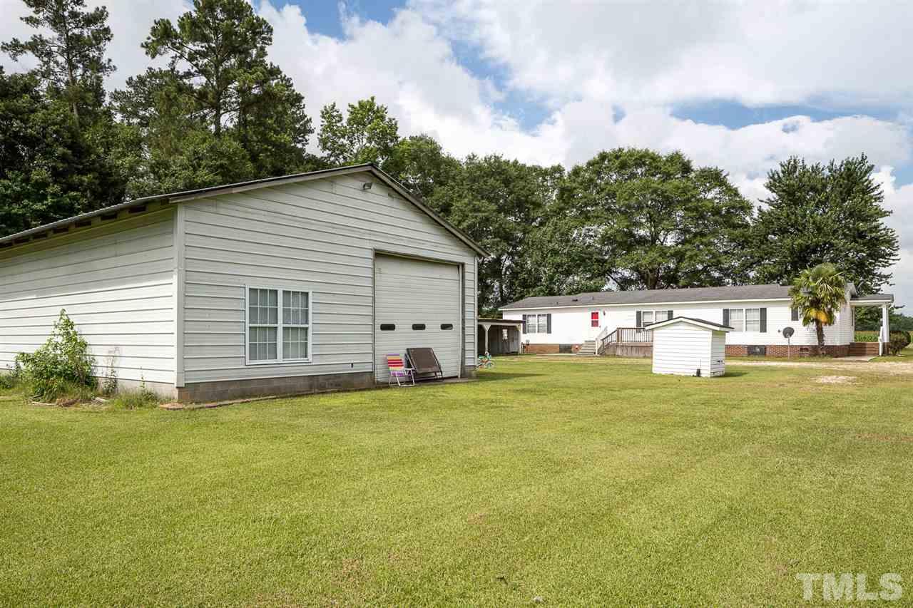 360 Loften Road Newton Grove, NC 28366 - Photo 4 of 25