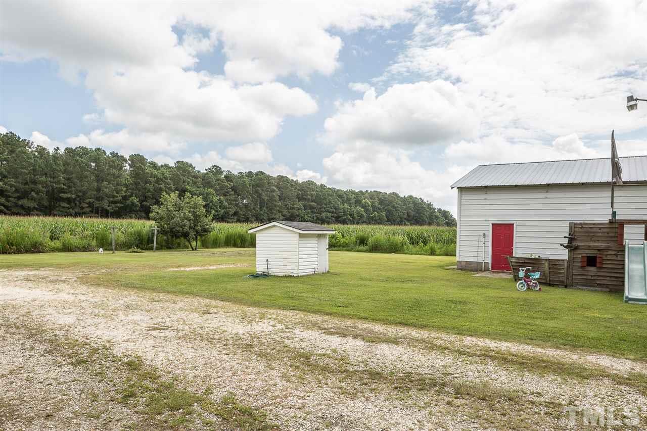 360 Loften Road Newton Grove, NC 28366 - Photo 6 of 25