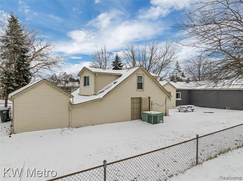 3617 Harrison Avenue Rochester Hills, MI 48307 - Photo 39 of 44