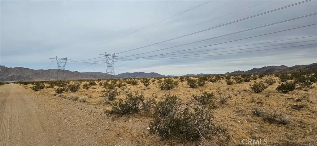 800 Powerline Road Lucerne Valley, CA 92356 - Photo 5 of 8