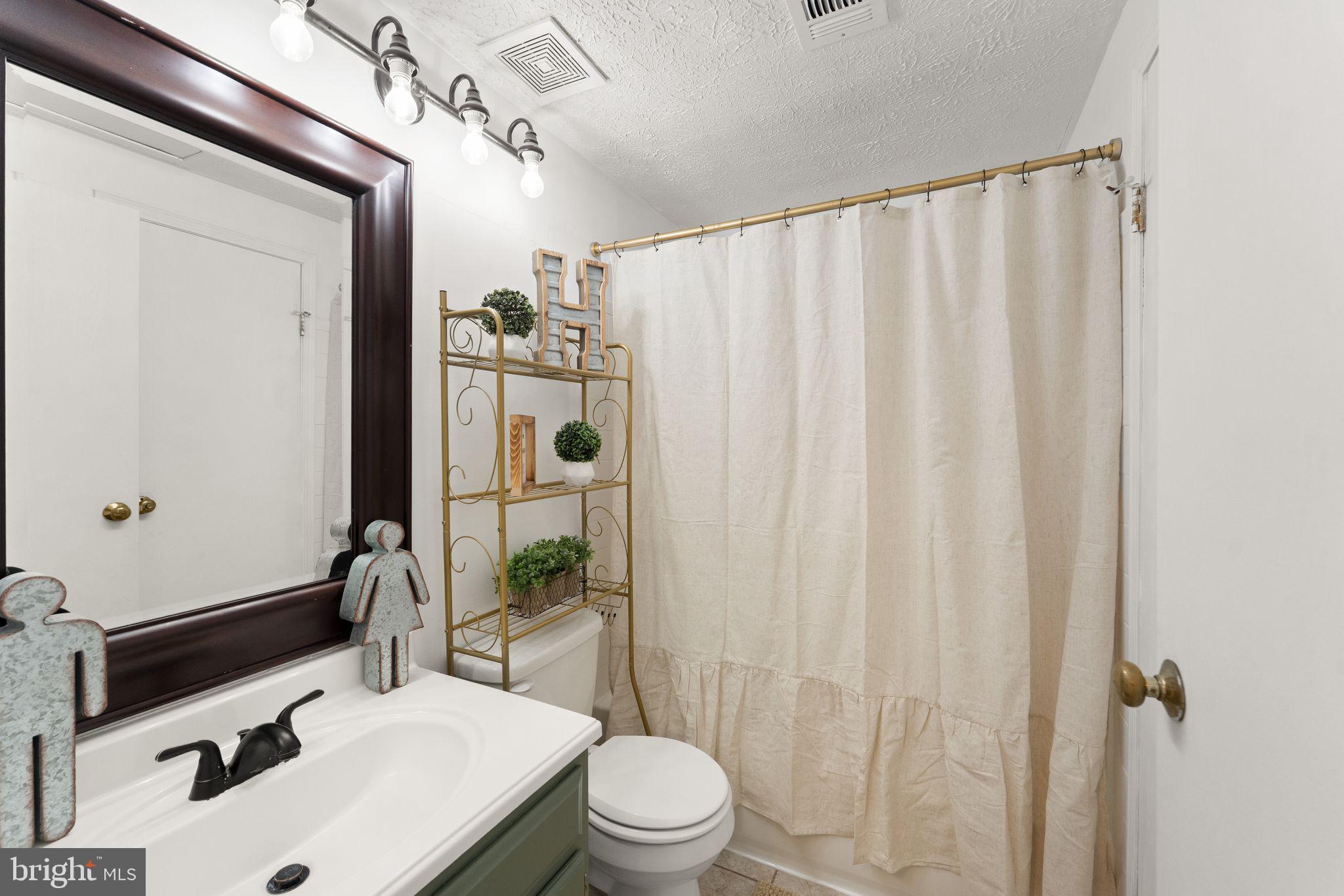 1941 Sagewood Lane Reston, VA 20191 - Photo 24 of 39