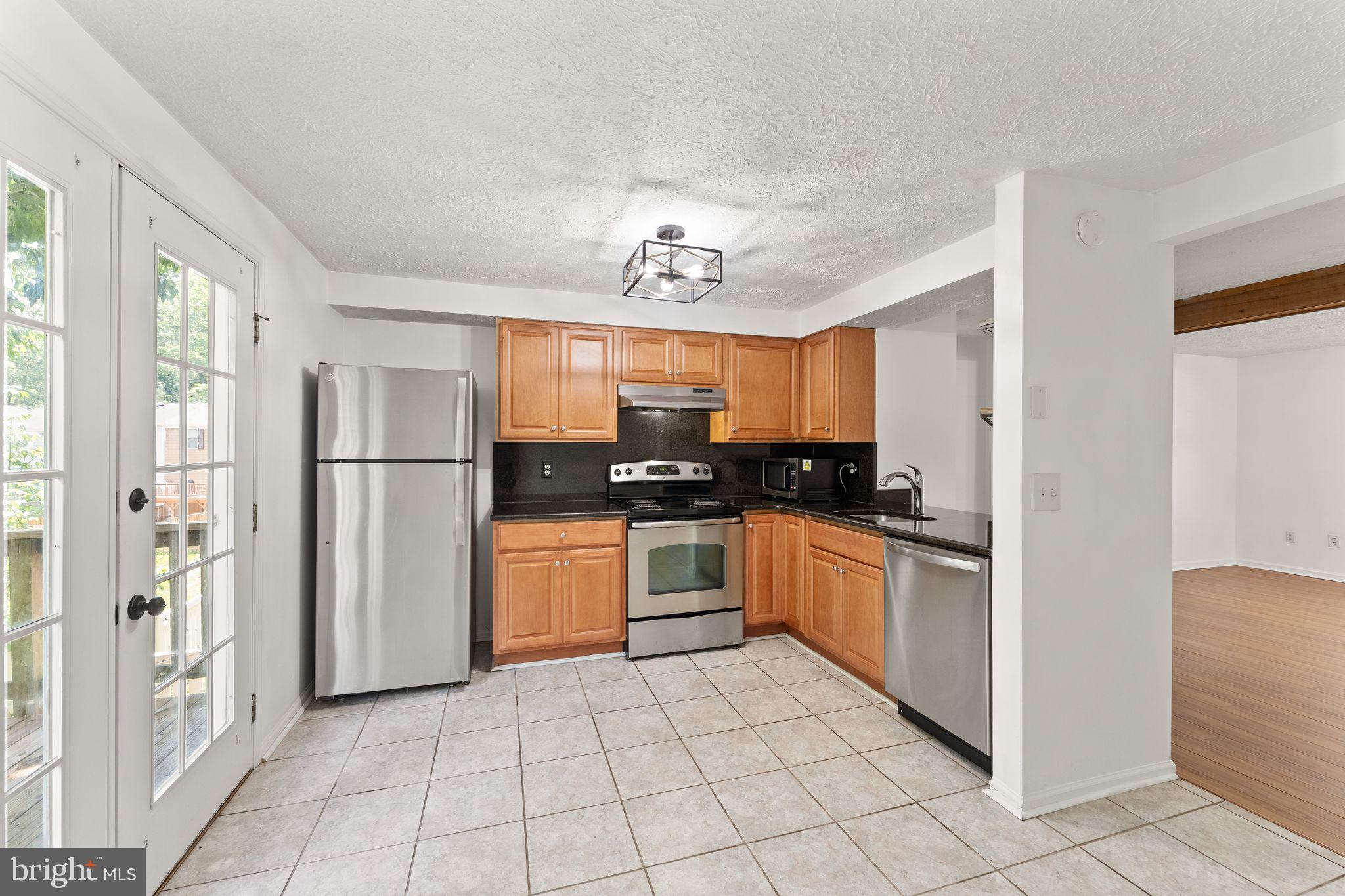 1941 Sagewood Lane Reston, VA 20191 - Photo 8 of 39