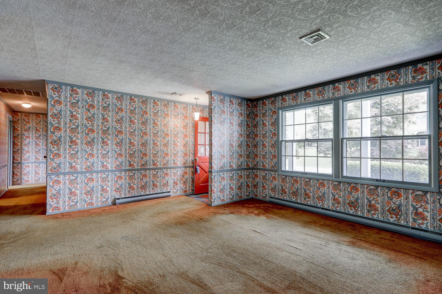 1732 Rockvale Road Lancaster, PA 17602 - Photo 5 of 33 Large Living Room with Hardwood Floor under carpet