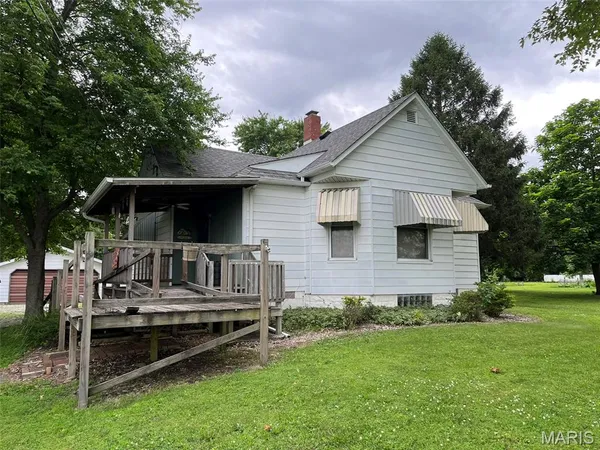 $119,900 | 1367 Historic Old Rte 66, Staunton, IL 62088