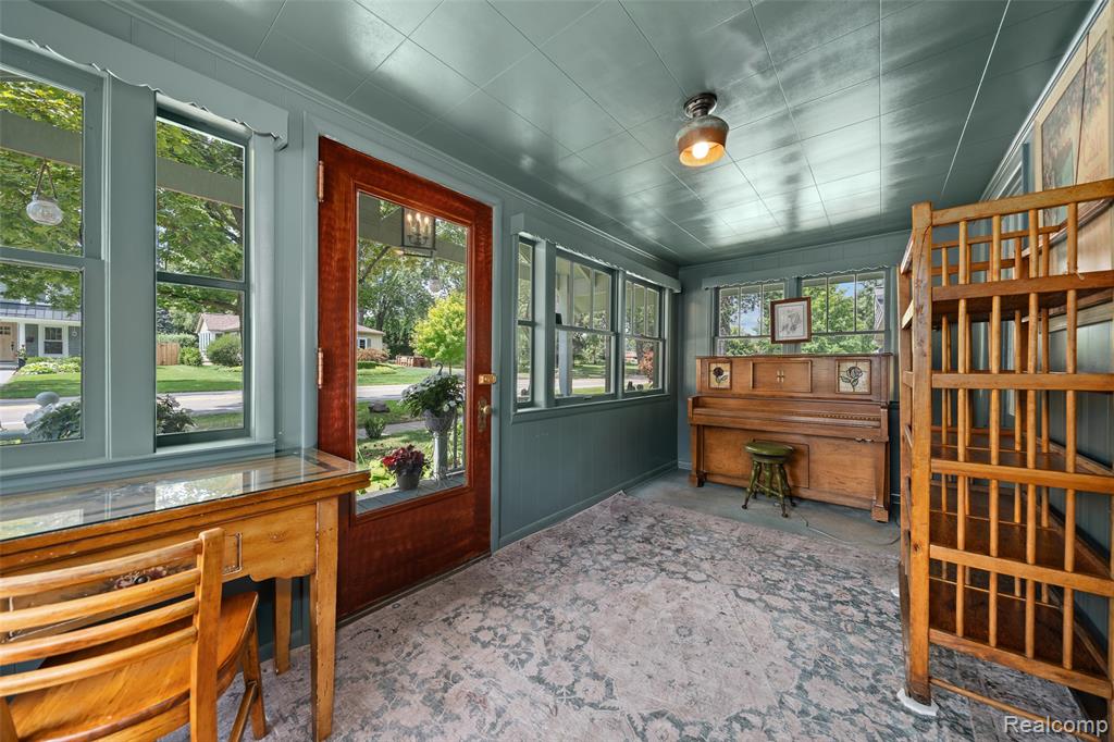 126 North Holcomb Road Clarkston, MI 48346 - Photo 16 of 49 Gallery Image 16