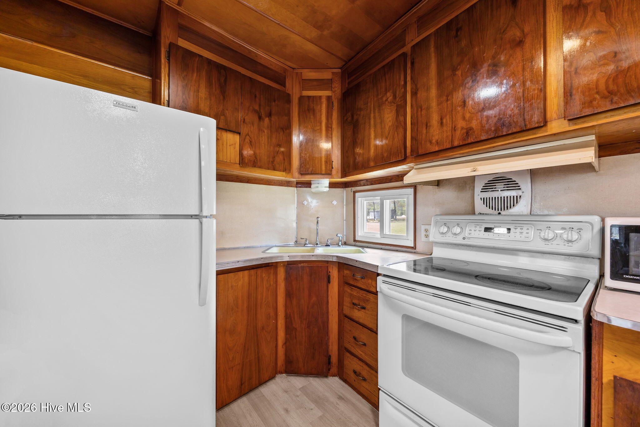 47 Litchfield Road Creswell, NC 27928 - Photo 20 of 46 40-web-or-mls-IMG_0369