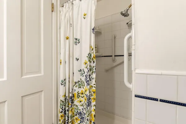 $249,999 | 5090 North College Avenue, Unit 108, Fresno, CA 93704