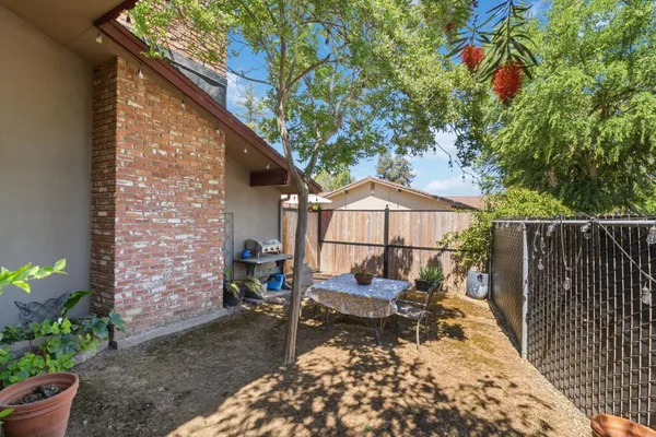 $249,999 | 5090 North College Avenue, Unit 108, Fresno, CA 93704
