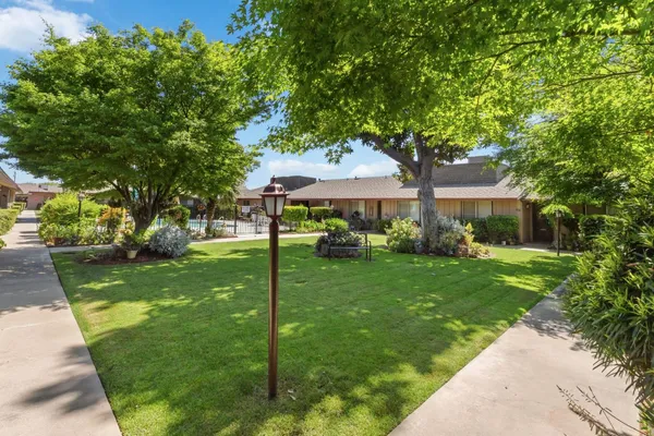 $249,999 | 5090 North College Avenue, Unit 108, Fresno, CA 93704