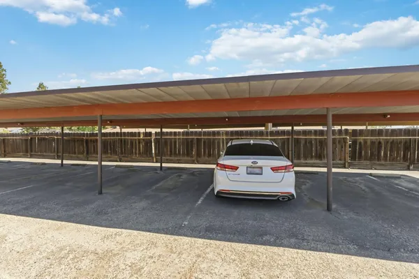 $249,999 | 5090 North College Avenue, Unit 108, Fresno, CA 93704